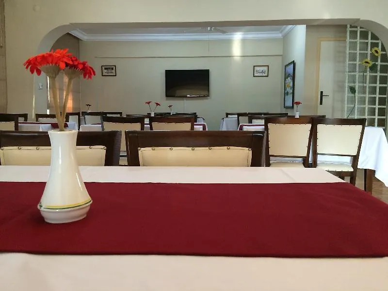 Saturn Hotel Κουσάντασι 3*,