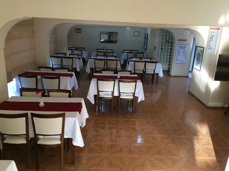 Saturn Hotel Κουσάντασι