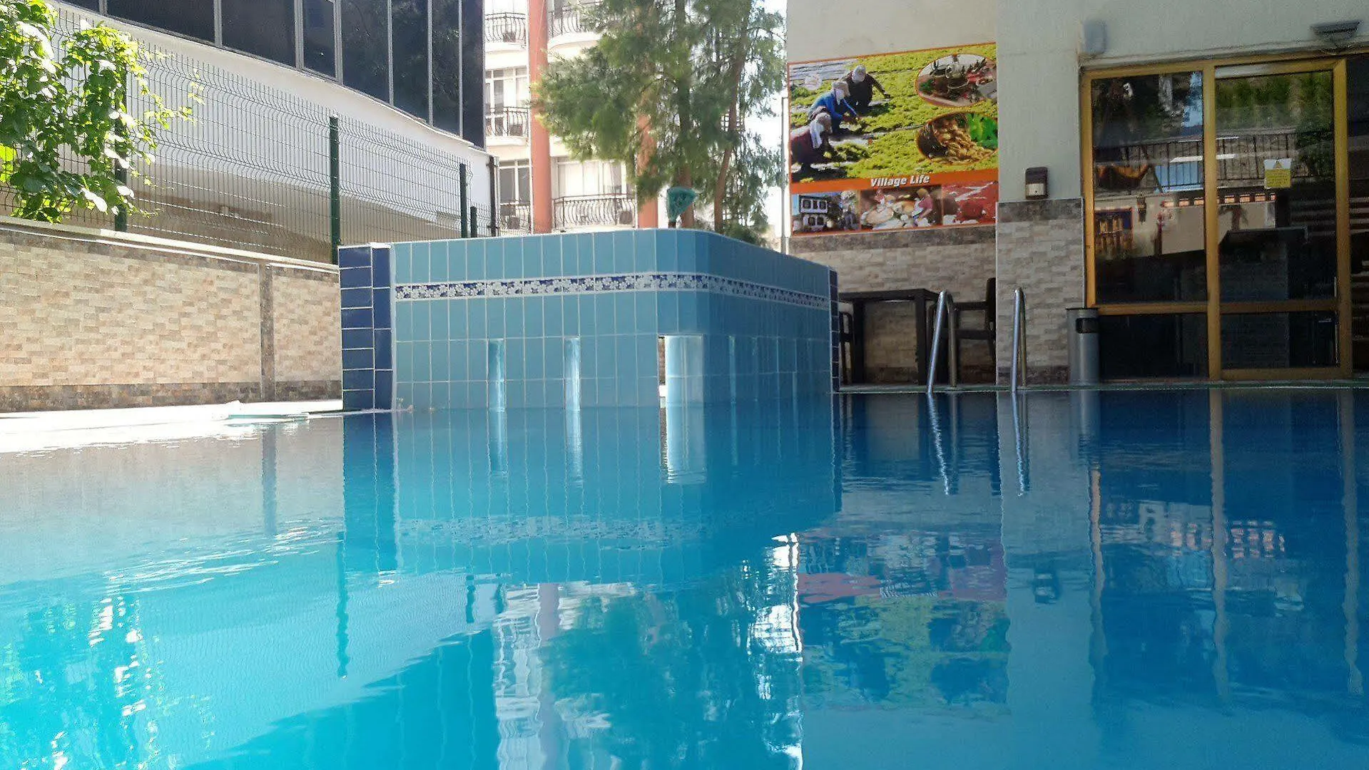 Saturn Hotel Κουσάντασι