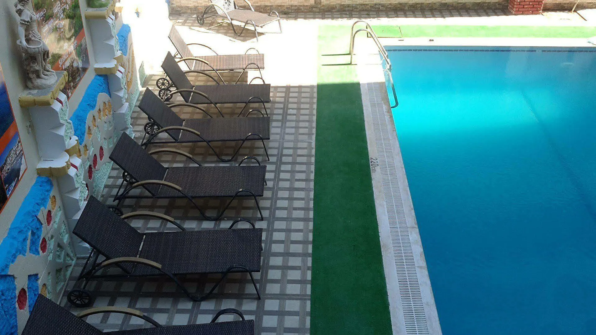 Saturn Hotel Κουσάντασι Τουρκία