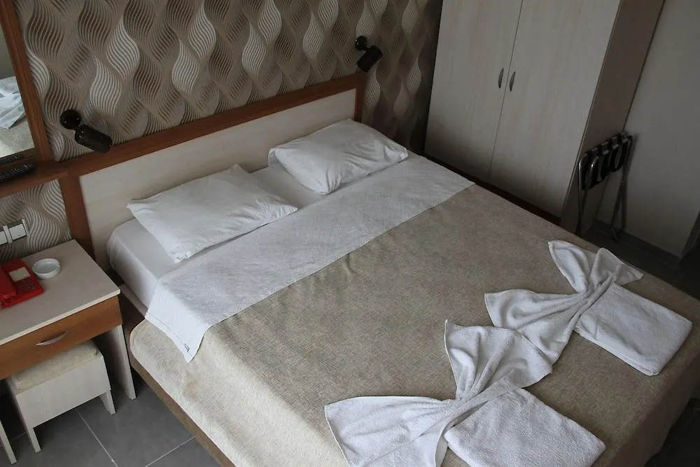 Saturn Hotel Kusadası 3*,